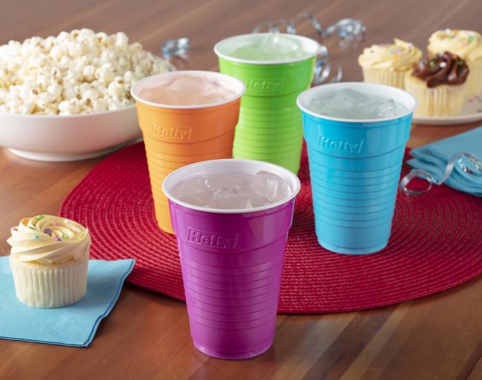 Hefty Everyday Disposable Plastic Cups, Assorted Colors, 16 oz